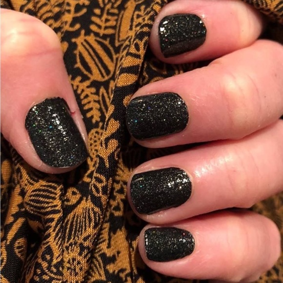 *Retired* Color Street: Only in Vegas | Black Gold Glitter Fall Goth Sparkle - Picture 2 of 16